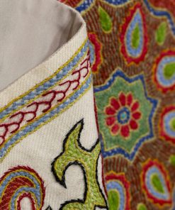 پته دوزی دست دوز طرح سنتی ایرانی با ابعاد ۹۵×۹۵ سانتی‌متر