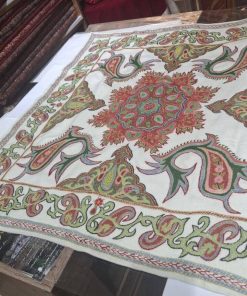 پته دوزی دست دوز طرح سنتی ایرانی با ابعاد ۹۵×۹۵ سانتی‌متر